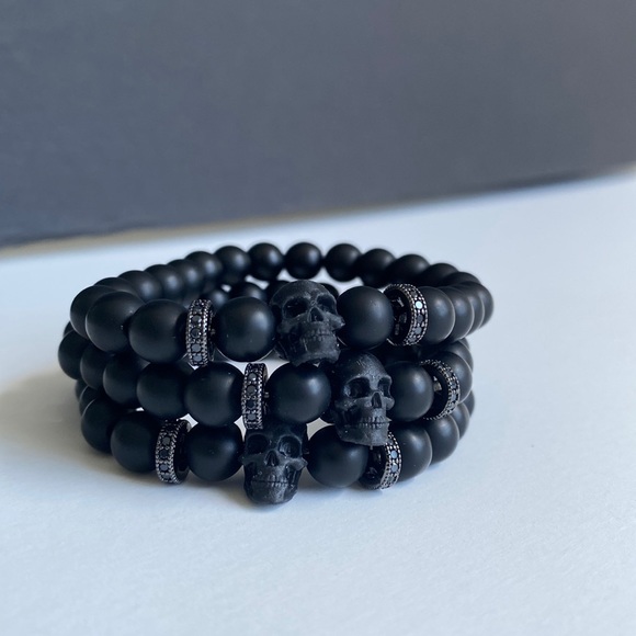 Matte Black Onyx and Black CZ Skull Bead Bracelet - Picture 1 of 6